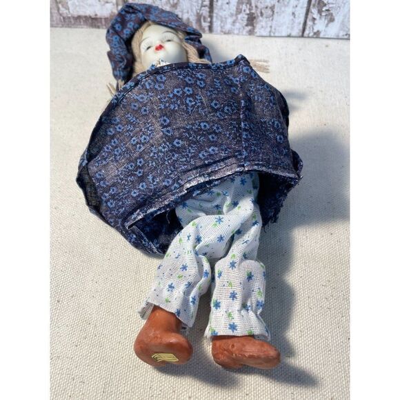 Vintage Porcelain Prairie Doll Made in Taiwan - Picture 5 of 5